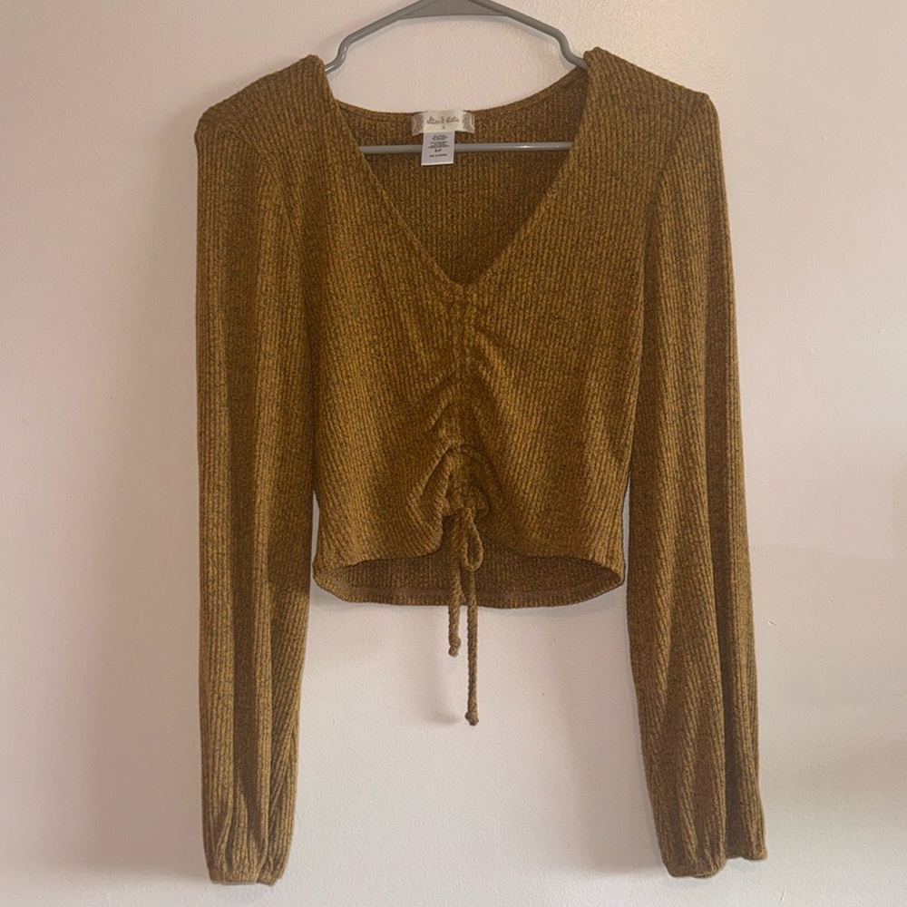 NEVER WORN light weight long sleeve blouse